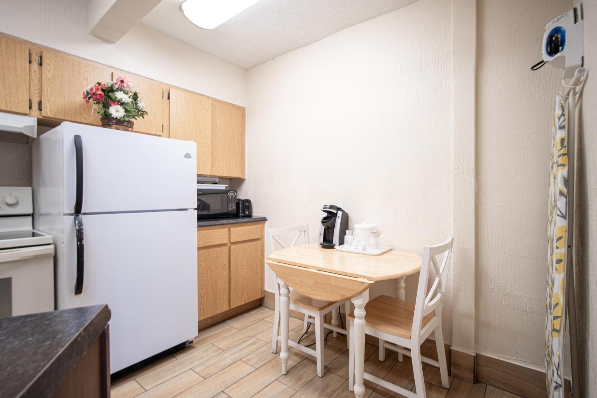 Island Sun Inn & Suites - Venice, Florida Historic Downtown & Beach Getaway Zimmer foto